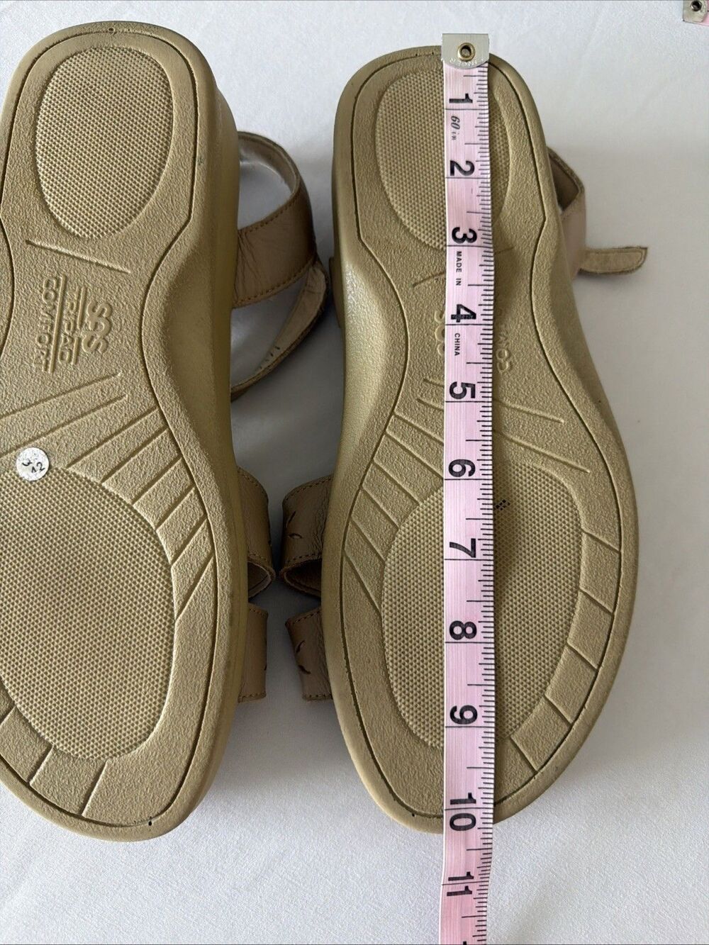 SAS Leather Comfort Sandals Womens Sz 9.5 W Wide Tan Adjustable Low Heel USA EUC - Picture 12 of 13